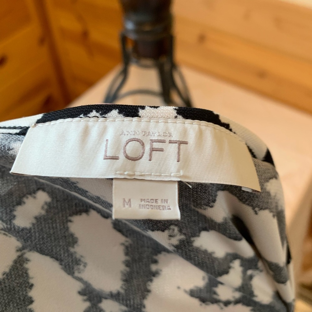 Loft Dress - Picture 4 of 5
